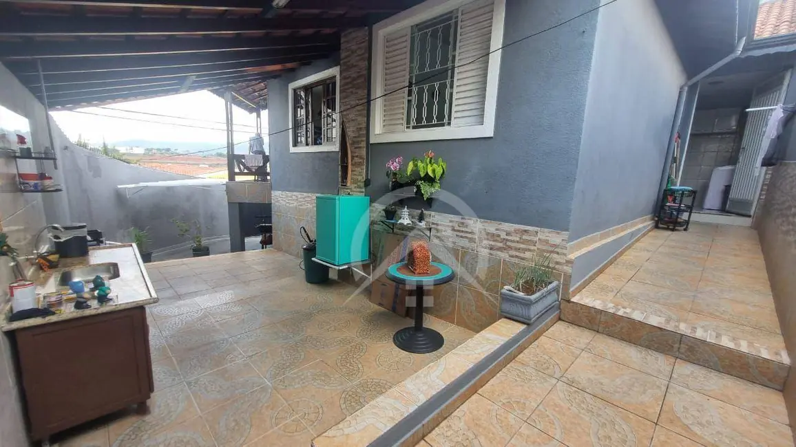 Foto 1 de Sobrado com 2 quartos para alugar, 300m2 em Jardim das Cerejeiras, Atibaia - SP