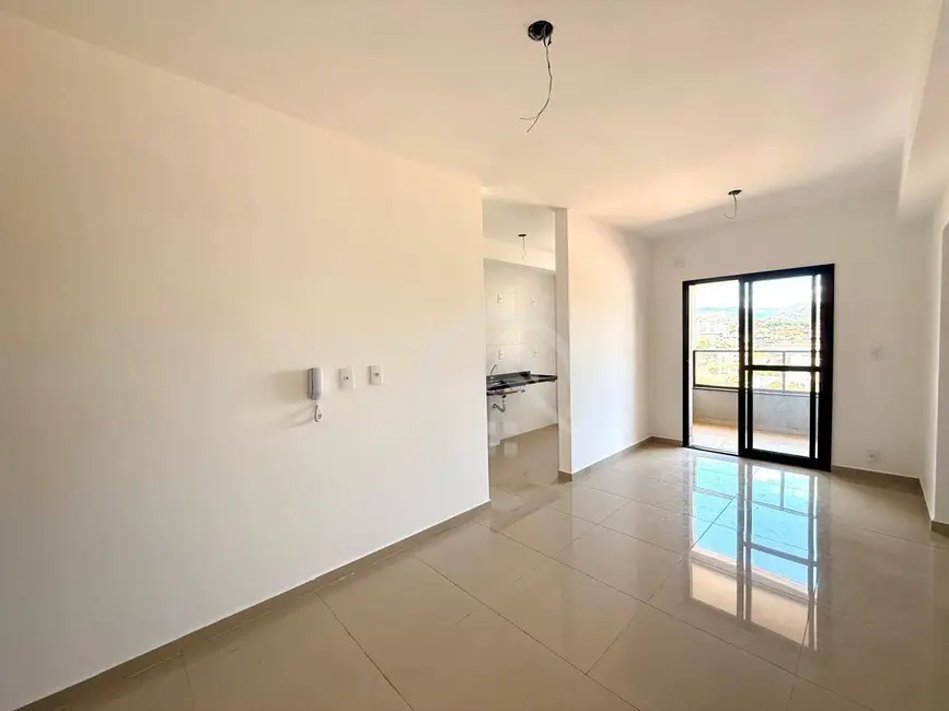 Foto 2 de Apartamento com 2 quartos à venda, 66m2 em Atibaia Jardim, Atibaia - SP