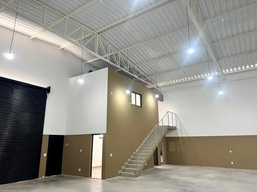 Armazém / Galpão para alugar, 460m2 em Jardim Imperial, Atibaia - SP - imagem 3 Foto 3 de Armazém / Galpão para alugar, 460m2 em Jardim Imperial, Atibaia - SP