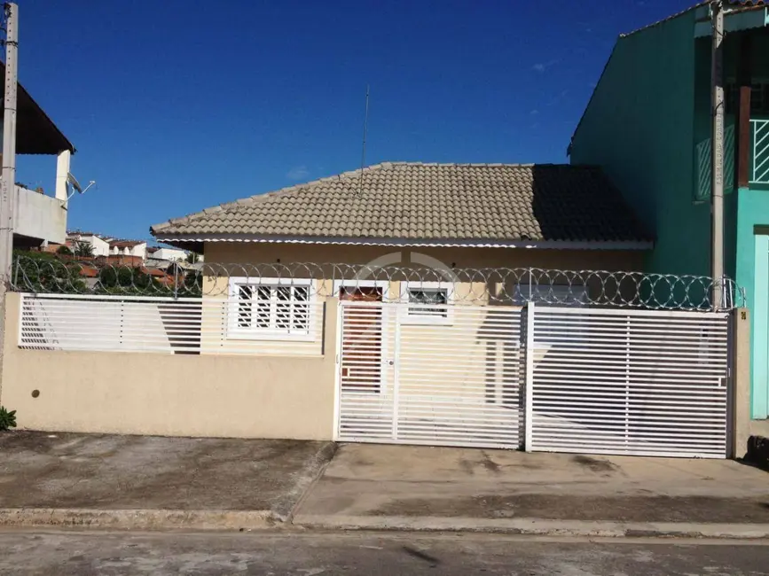 Foto 1 de Casa com 2 quartos para alugar, 100m2 em Jardim das Cerejeiras, Atibaia - SP