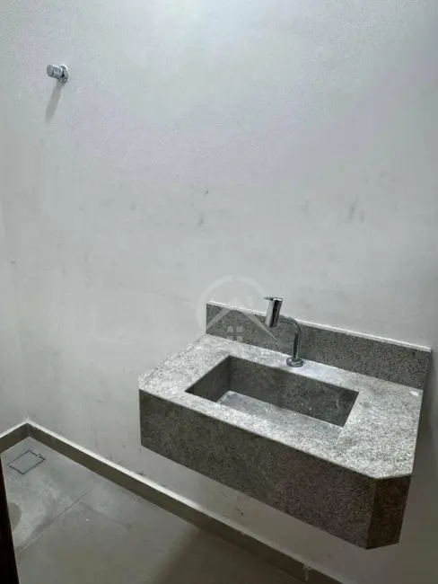 Foto 2 de Sobrado com 3 quartos à venda, 180m2 em Jardim do Lago, Atibaia - SP