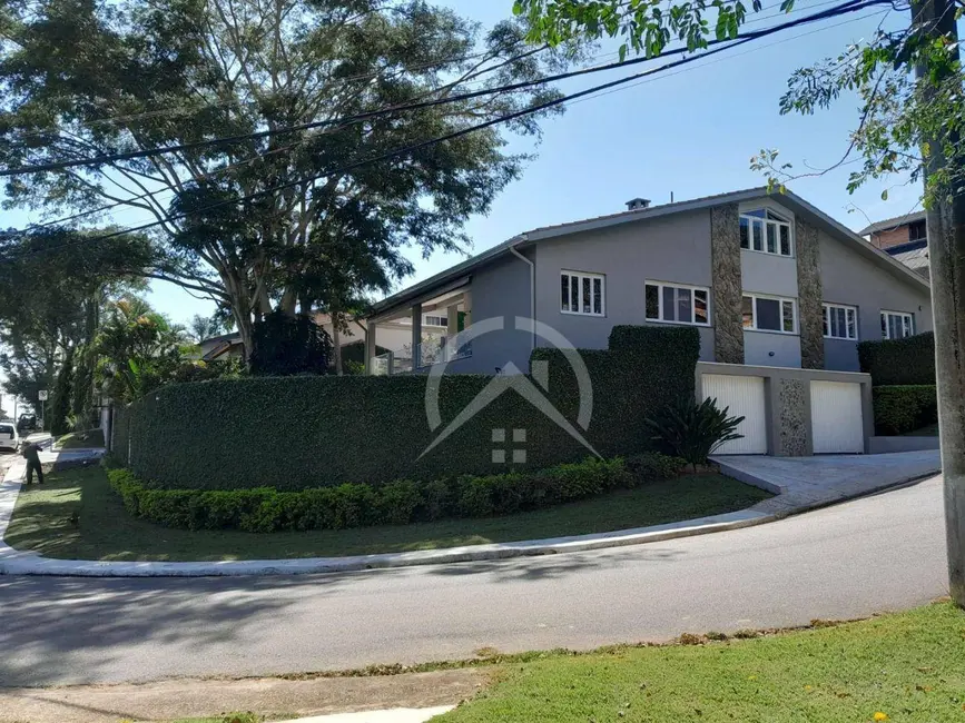 Sobrado com 3 quartos à venda, 702m2 em Parque Arco Iris, Atibaia - SP - imagem 1 Foto 1 de Sobrado com 3 quartos à venda, 702m2 em Parque Arco Iris, Atibaia - SP