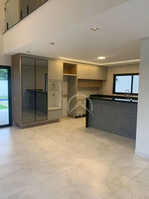 Sobrado com 3 quartos à venda, 350m2 em Rio Abaixo, Atibaia - SP - imagem 6 Foto 6 de Sobrado com 3 quartos à venda, 350m2 em Rio Abaixo, Atibaia - SP