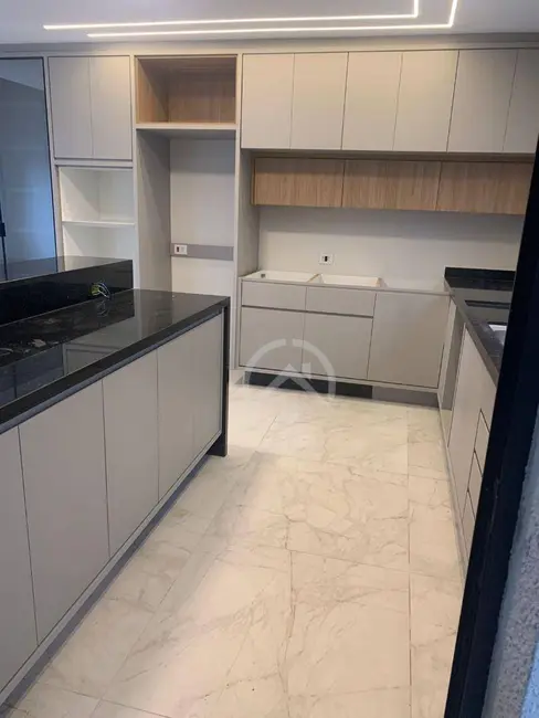 Sobrado com 3 quartos à venda, 350m2 em Rio Abaixo, Atibaia - SP - imagem 9 Foto 9 de Sobrado com 3 quartos à venda, 350m2 em Rio Abaixo, Atibaia - SP