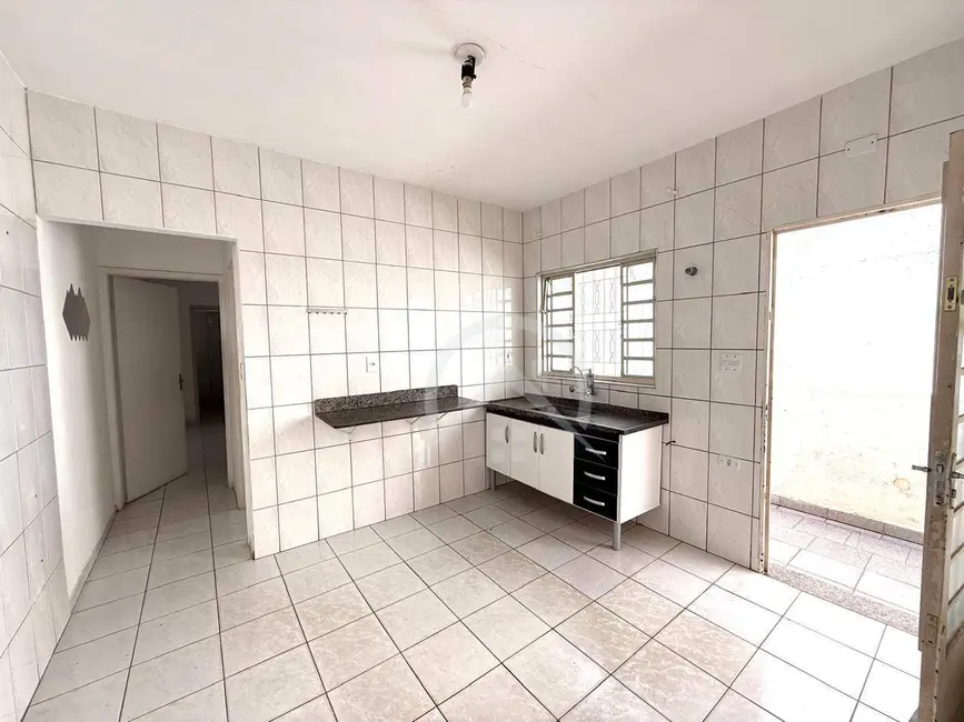 Foto 6 de Casa com 2 quartos para alugar, 150m2 em Alvinópolis, Atibaia - SP