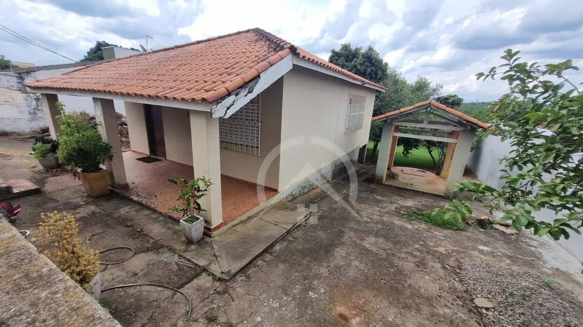 Foto 1 de Casa com 2 quartos para alugar, 750m2 em Jardim dos Pinheiros, Atibaia - SP