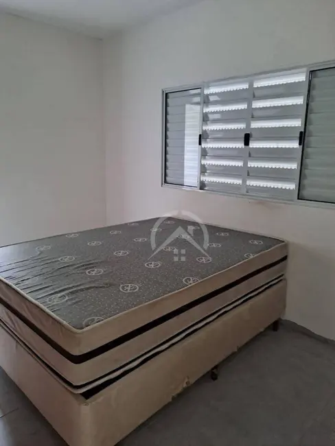 Foto 4 de Casa com 2 quartos para alugar, 750m2 em Jardim dos Pinheiros, Atibaia - SP