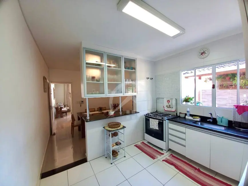 Foto 6 de Sobrado com 3 quartos à venda, 189m2 em Atibaia - SP