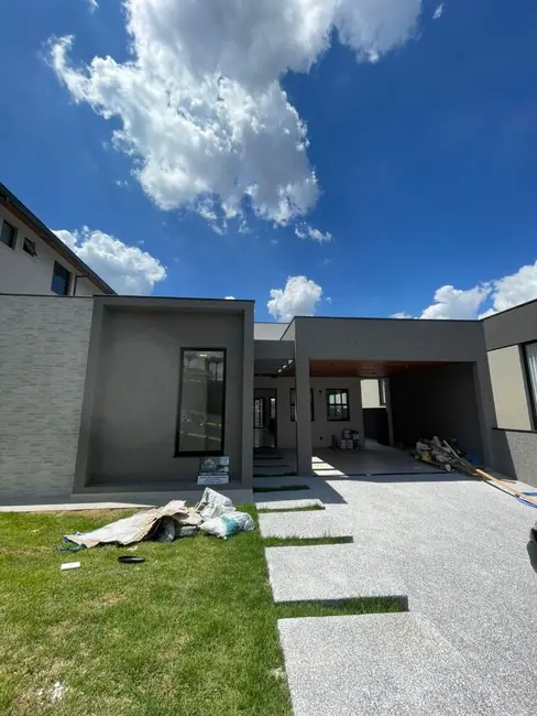 Foto 2 de Casa com 3 quartos à venda, 500m2 em Jardim Maristela, Atibaia - SP