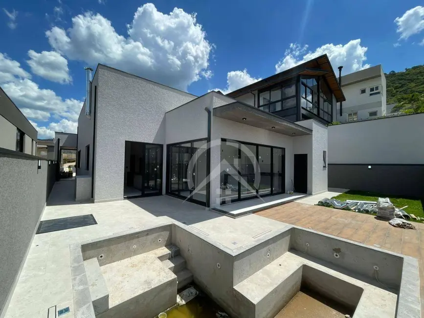 Foto 1 de Casa com 3 quartos à venda, 500m2 em Jardim Maristela, Atibaia - SP