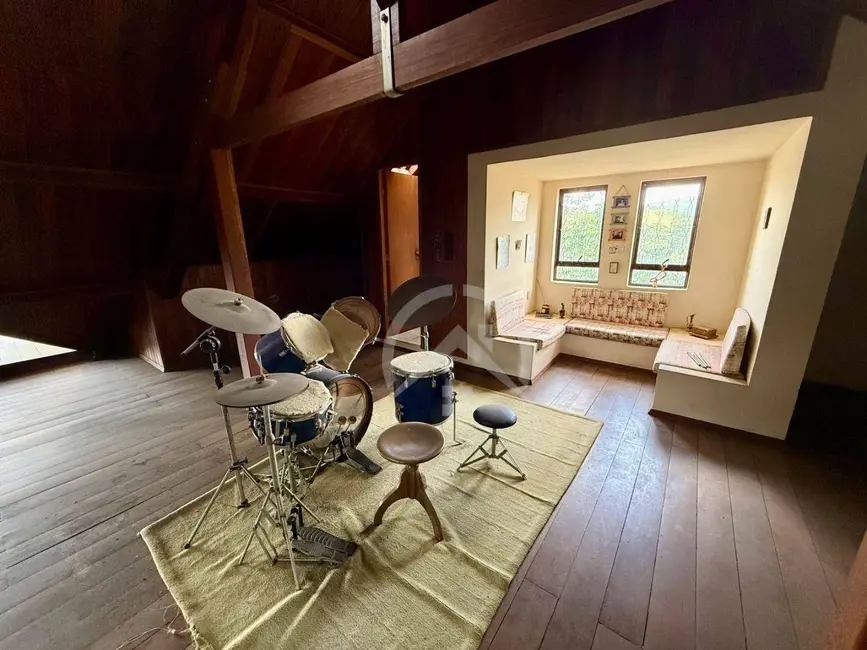 Foto 5 de Casa com 9 quartos à venda e para alugar, 1500m2 em Vila Esperia ou Giglio, Atibaia - SP