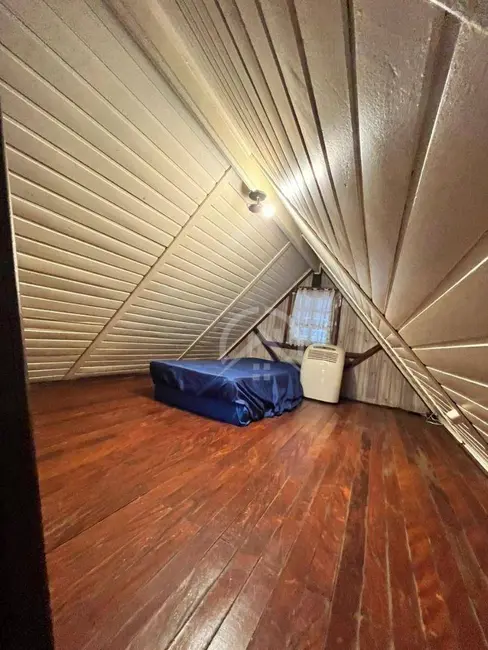 Foto 9 de Casa com 2 quartos à venda, 200m2 em Rio Abaixo, Atibaia - SP