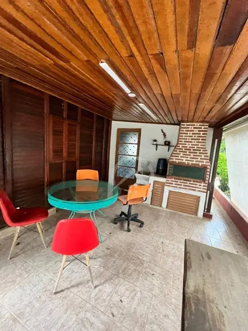 Foto 3 de Casa com 2 quartos à venda, 200m2 em Rio Abaixo, Atibaia - SP