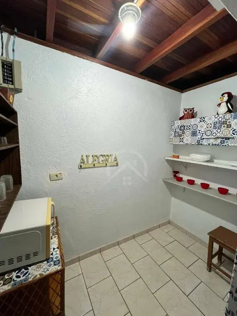Foto 6 de Casa com 2 quartos à venda, 200m2 em Rio Abaixo, Atibaia - SP