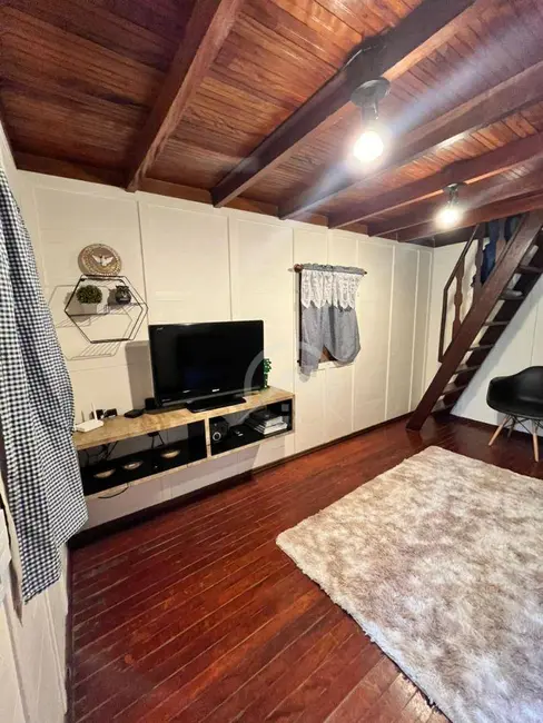 Foto 4 de Casa com 2 quartos à venda, 200m2 em Rio Abaixo, Atibaia - SP