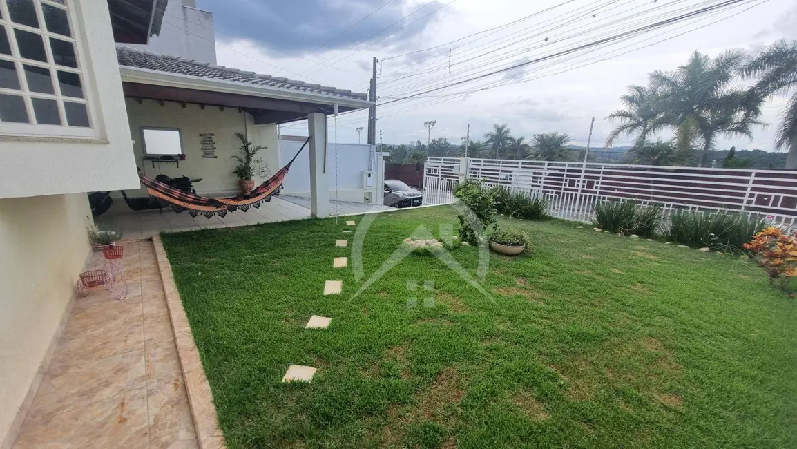 Foto 1 de Casa com 4 quartos à venda, 360m2 em Jardim dos Pinheiros, Atibaia - SP