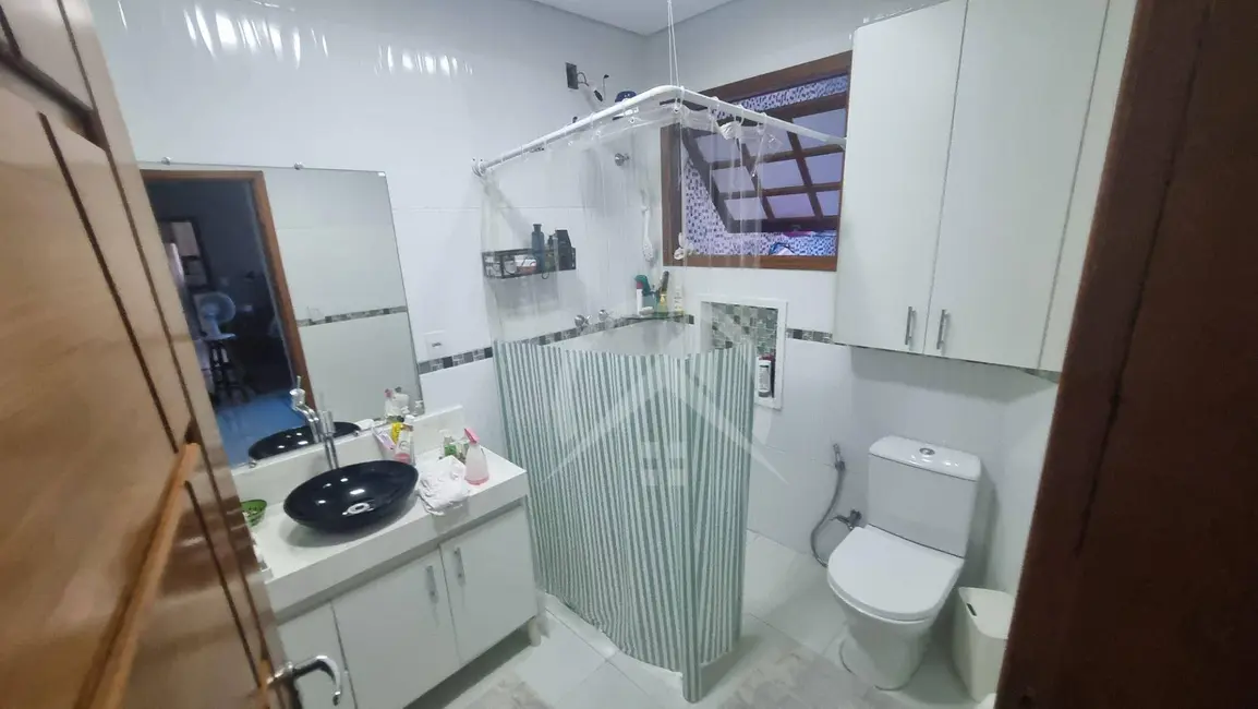 Foto 3 de Casa com 4 quartos à venda, 360m2 em Jardim dos Pinheiros, Atibaia - SP