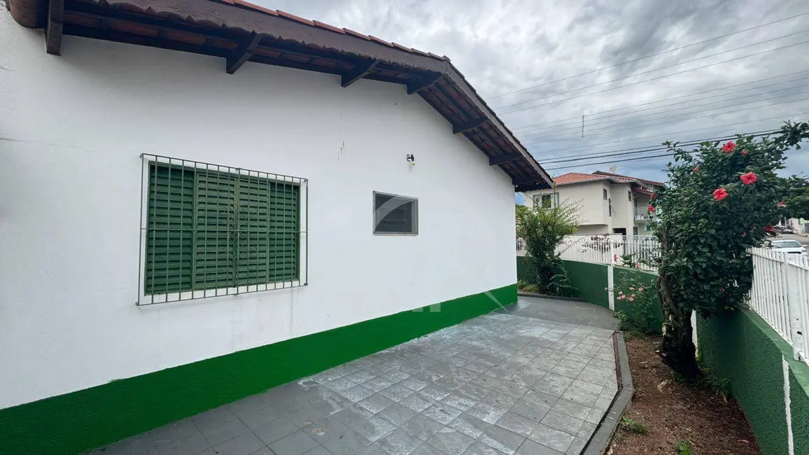 Foto 3 de Casa com 2 quartos à venda e para alugar, 152m2 em Ressaca, Atibaia - SP