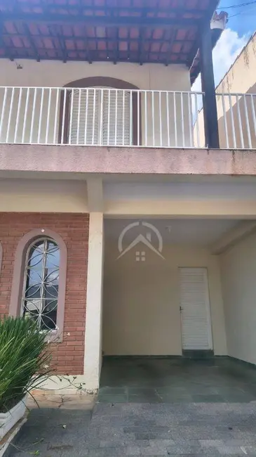 Foto 1 de Sobrado com 3 quartos para alugar, 125m2 em Jardim do Lago, Atibaia - SP