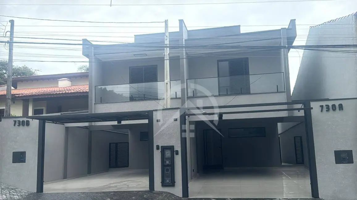 Foto 1 de Casa com 3 quartos à venda, 200m2 em Vila Petrópolis, Atibaia - SP