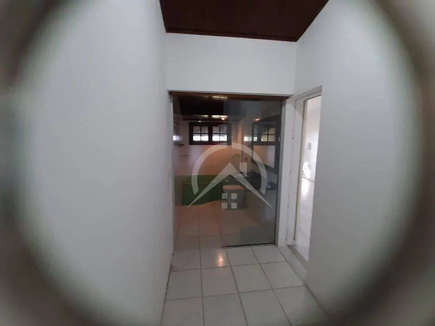 Casa com 3 quartos para alugar, 300m2 em Vila Santista, Atibaia - SP - imagem 6 Foto 6 de Casa com 3 quartos para alugar, 300m2 em Vila Santista, Atibaia - SP
