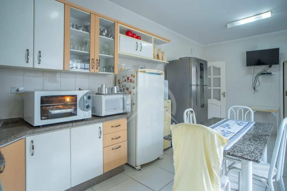 Foto 7 de Casa com 4 quartos à venda, 300m2 em Jardim Tapajós, Atibaia - SP