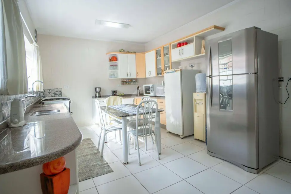 Foto 9 de Casa com 4 quartos à venda, 300m2 em Jardim Tapajós, Atibaia - SP