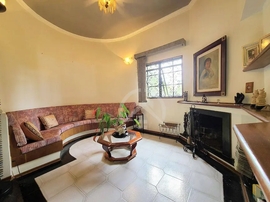 Foto 2 de Casa com 4 quartos à venda e para alugar, 825m2 em Jardim Ipê, Atibaia - SP