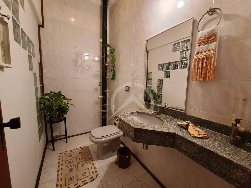 Foto 9 de Casa com 4 quartos à venda e para alugar, 825m2 em Jardim Ipê, Atibaia - SP