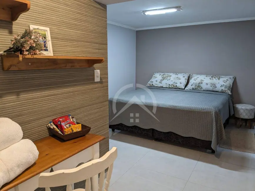 Foto 2 de Casa de Condomínio com 3 quartos à venda, 510m2 em Jardim Estância Brasil, Atibaia - SP