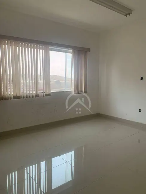 Sala Comercial para alugar, 142m2 em Centro, Atibaia - SP - imagem 9 Foto 9 de Sala Comercial para alugar, 142m2 em Centro, Atibaia - SP