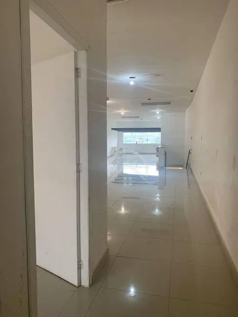 Sala Comercial para alugar, 142m2 em Centro, Atibaia - SP - imagem 3 Foto 3 de Sala Comercial para alugar, 142m2 em Centro, Atibaia - SP