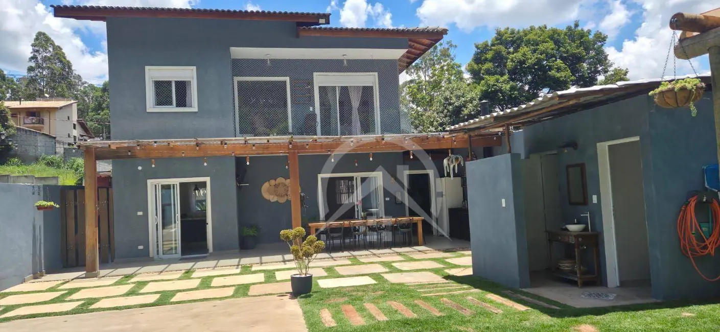 Foto 1 de Sobrado com 3 quartos à venda e para alugar, 360m2 em Itapetinga, Atibaia - SP