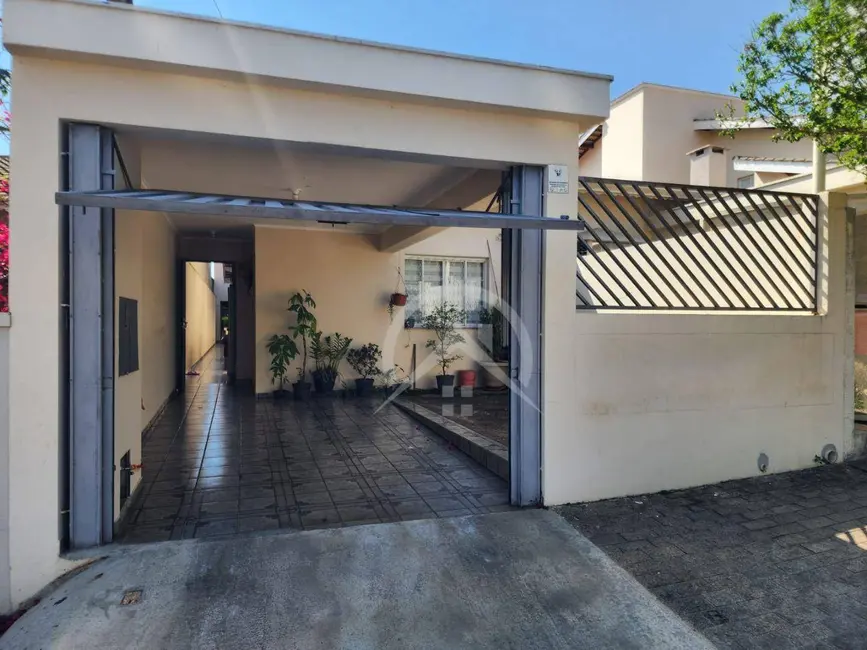 Foto 2 de Casa com 3 quartos à venda, 193m2 em Parque dos Coqueiros, Atibaia - SP