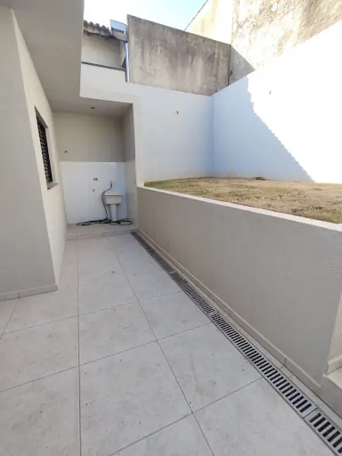 Foto 3 de Casa com 3 quartos à venda, 175m2 em Nova Cerejeira, Atibaia - SP