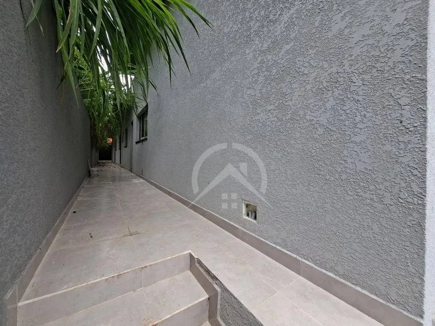 Foto 4 de Casa com 3 quartos à venda e para alugar, 200m2 em Jardim dos Pinheiros, Atibaia - SP