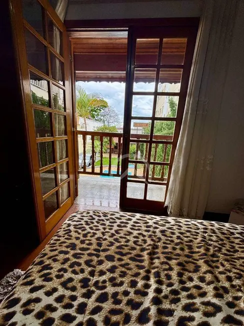 Foto 5 de Sobrado com 3 quartos para alugar, 425m2 em Alvinópolis, Atibaia - SP