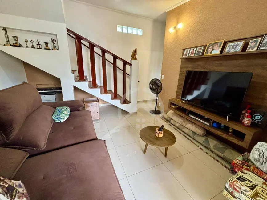 Foto 9 de Sobrado com 3 quartos para alugar, 425m2 em Alvinópolis, Atibaia - SP