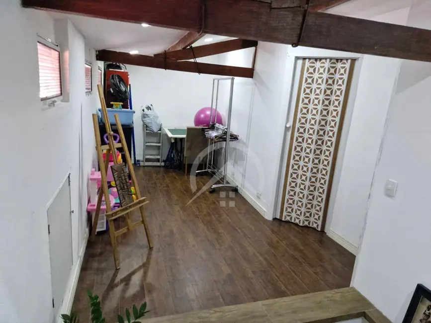 Foto 1 de Casa com 4 quartos à venda, 300m2 em Mairipora - SP