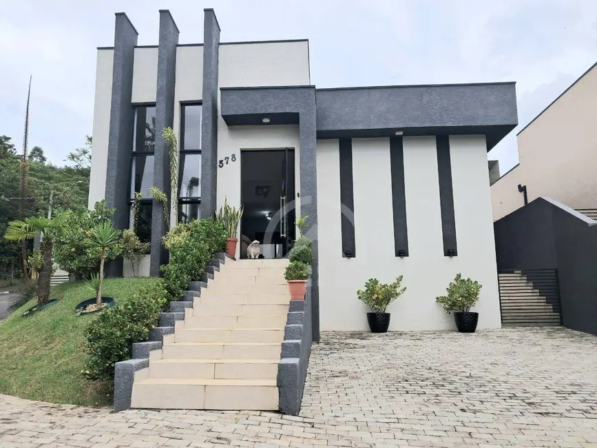 Foto 3 de Casa com 3 quartos à venda, 402m2 em Rio Abaixo, Atibaia - SP