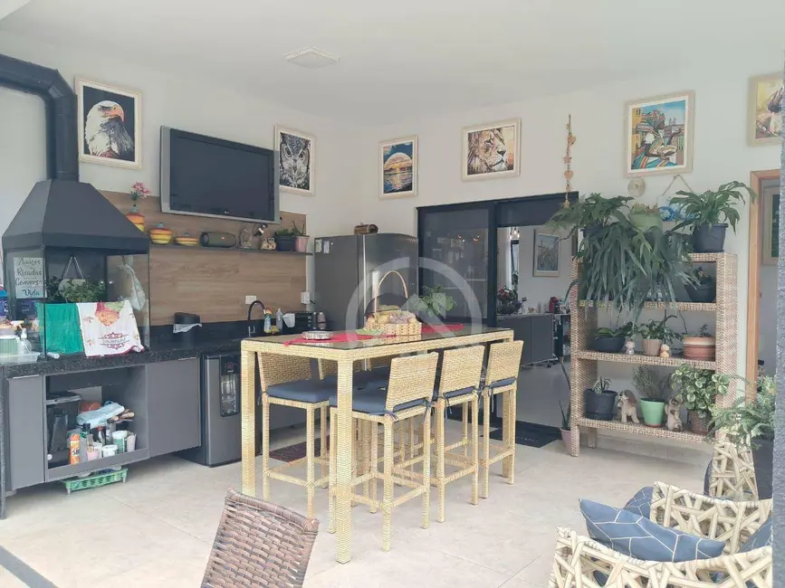 Foto 8 de Casa com 3 quartos à venda, 402m2 em Rio Abaixo, Atibaia - SP