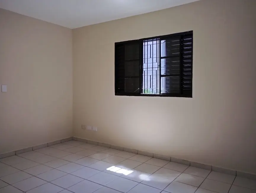Foto 4 de Casa com 3 quartos para alugar, 400m2 em Jardim dos Pinheiros, Atibaia - SP