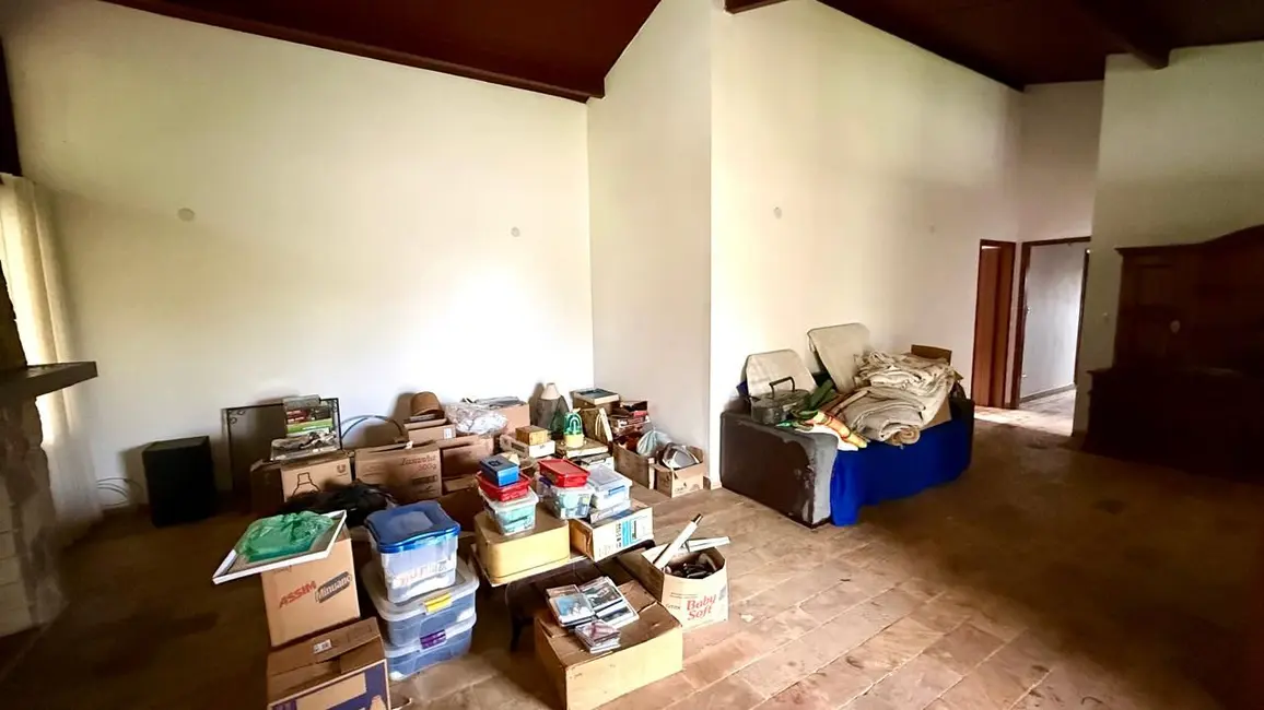 Foto 8 de Casa com 4 quartos para alugar, 1000m2 em Vila Santista, Atibaia - SP