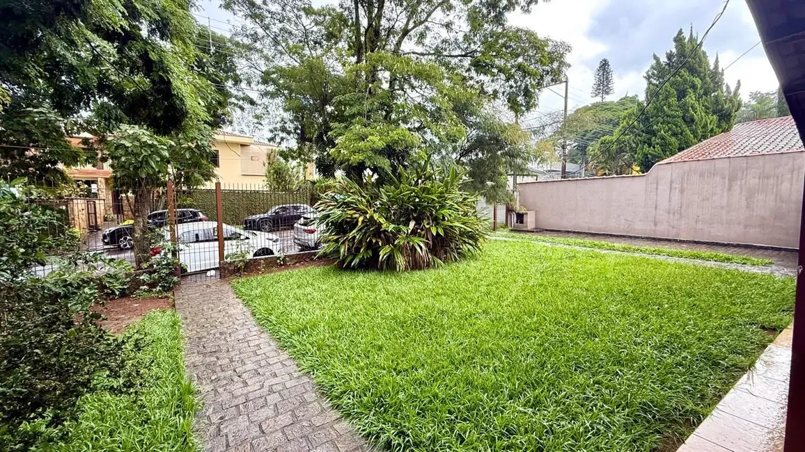 Foto 3 de Casa com 4 quartos para alugar, 1000m2 em Vila Santista, Atibaia - SP