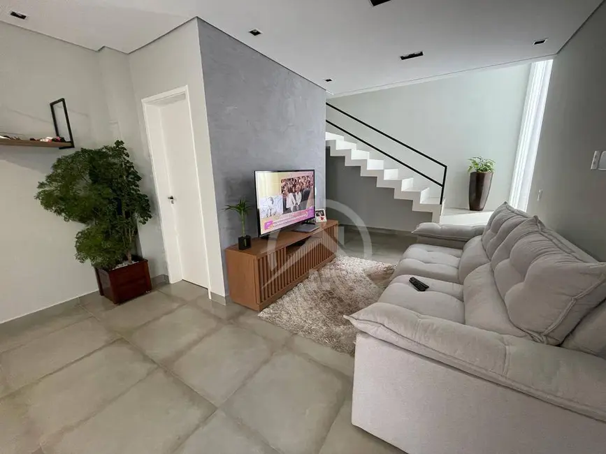 Foto 1 de Casa com 3 quartos à venda, 150m2 em Jardim Maristela, Atibaia - SP