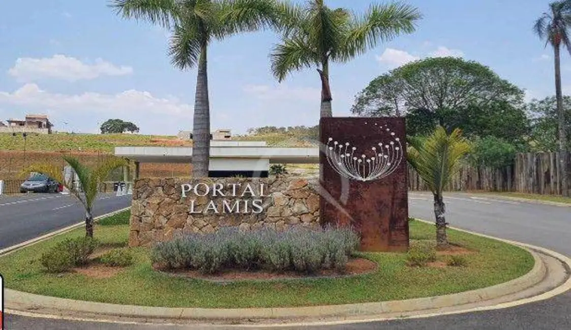 Foto 1 de Terreno / Lote à venda, 360m2 em Laranja Azeda, Atibaia - SP