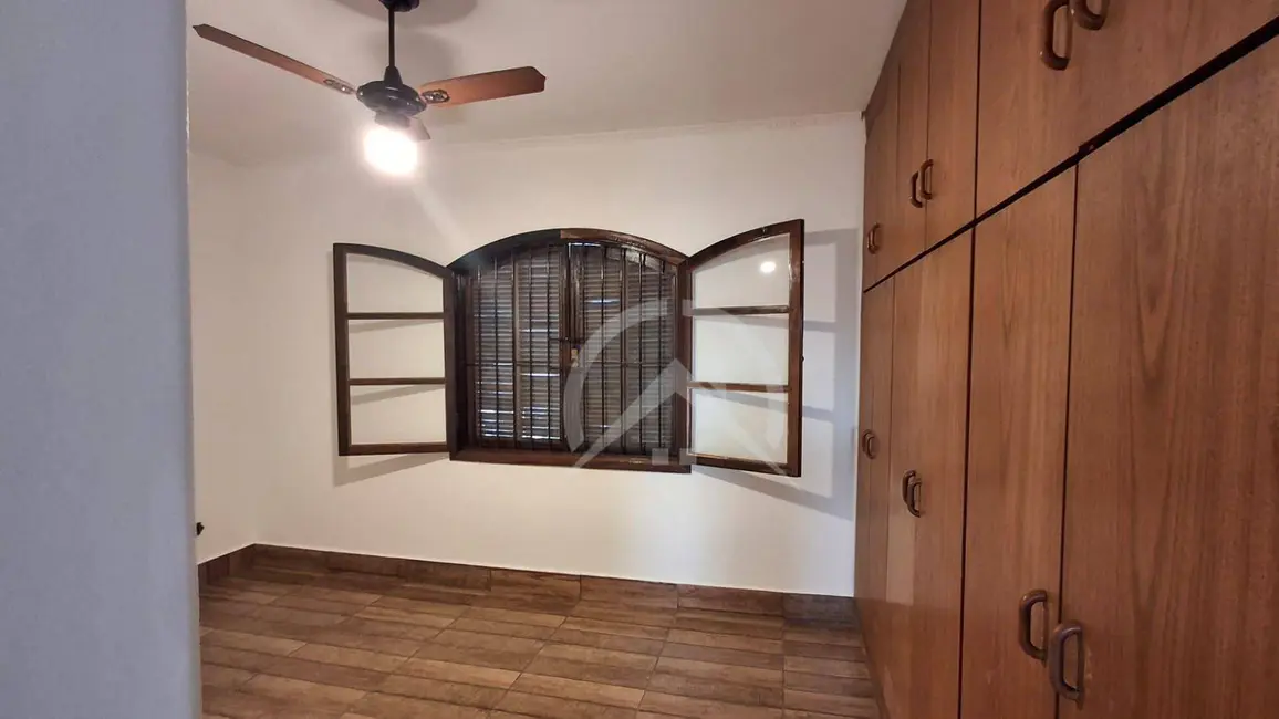 Foto 3 de Casa com 3 quartos à venda e para alugar, 500m2 em Jardim Paulista, Atibaia - SP