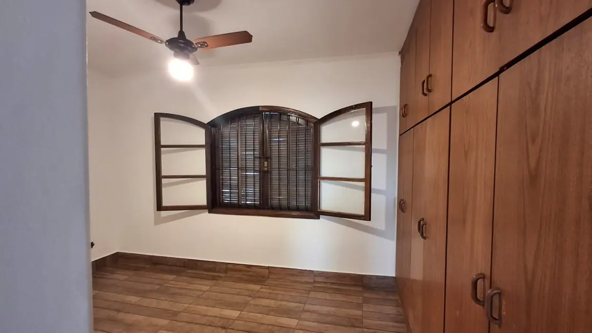 Foto 3 de Casa com 3 quartos à venda e para alugar, 500m2 em Jardim Paulista, Atibaia - SP