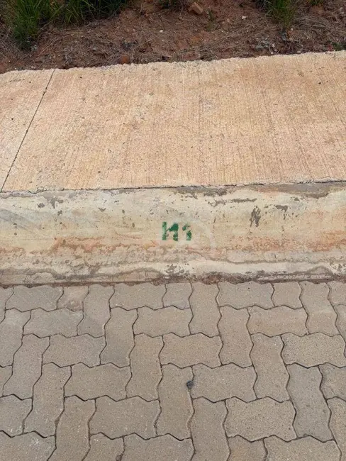 Foto 2 de Terreno / Lote à venda, 360m2 em Atibaia - SP