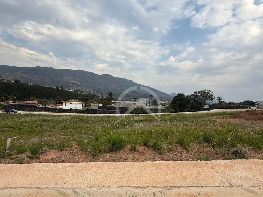 Foto 1 de Terreno / Lote à venda, 360m2 em Atibaia - SP